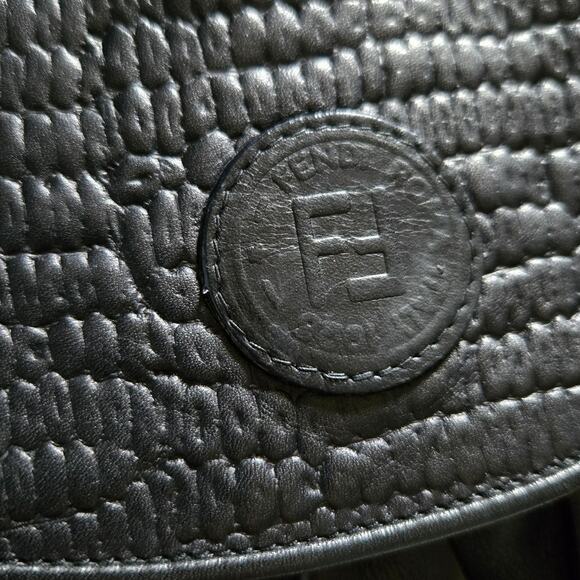 Fendi Black Vintage Leather Crossbody Shoulder Bag Embossed Flap Authentic - Picture 6 of 12